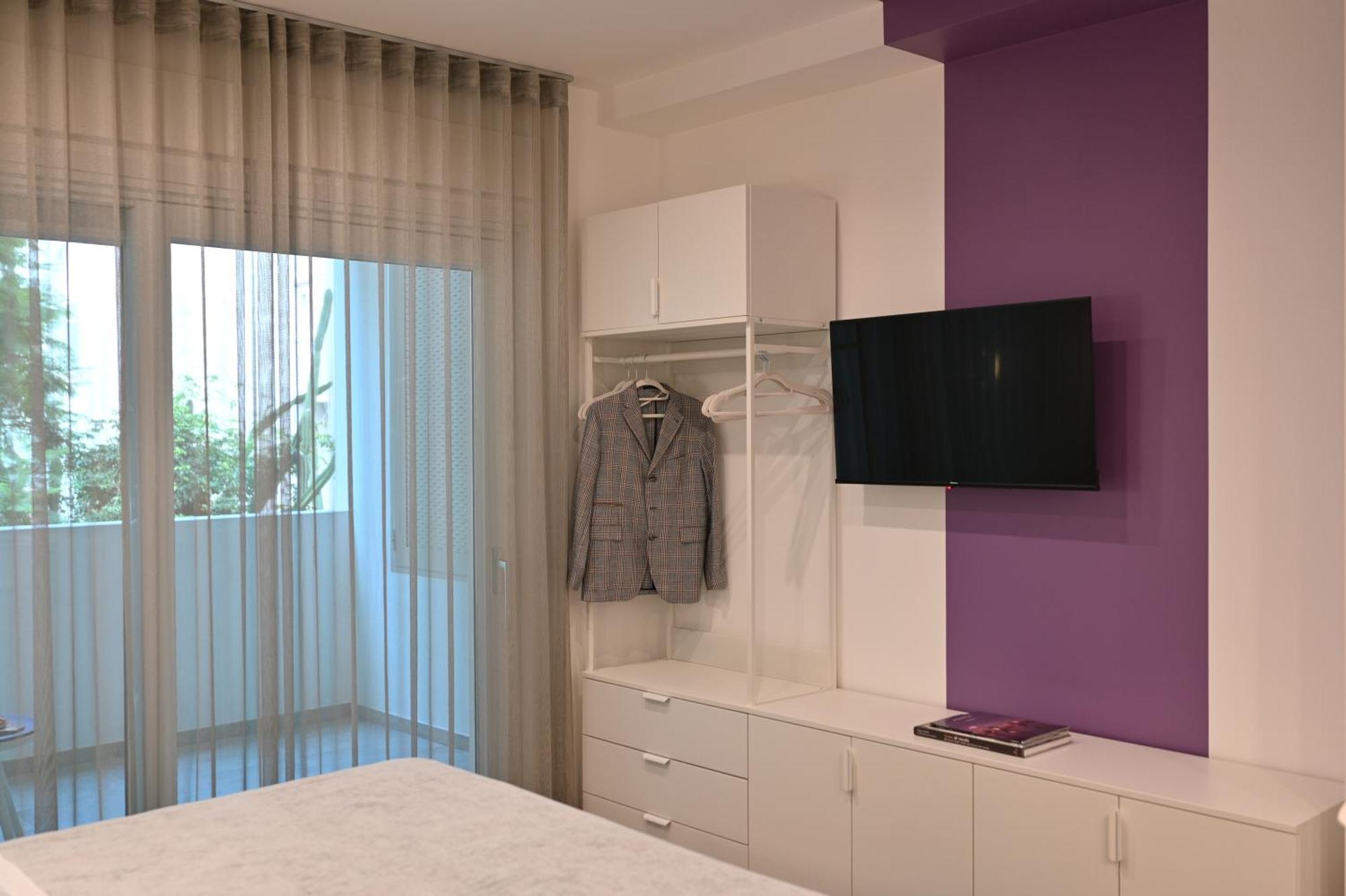 Apartment Me Too - Exclusive *